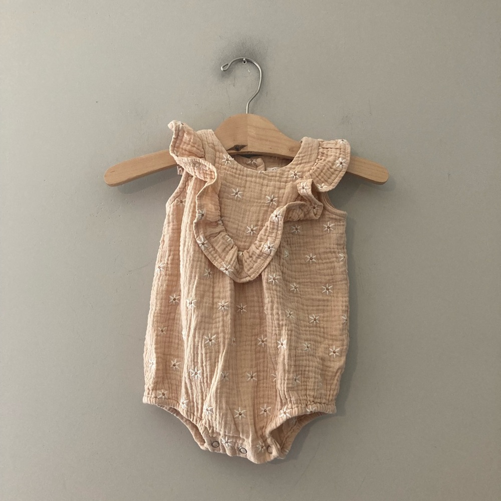$34 ADD ON rylee + cru muslin embroidered romper 3-6M Zara Mini Boden Baby Gap